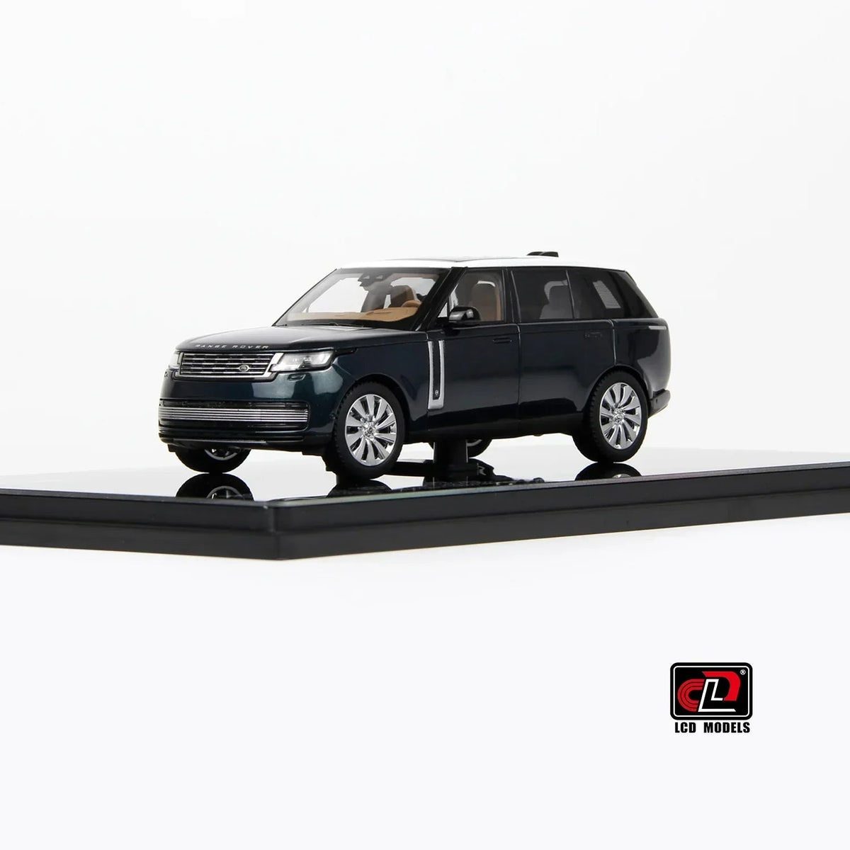 Land Rover Range Rover SV SERENITY, 1:43 Scale (Green with White Roof) collectible diecast model at Poketwheels