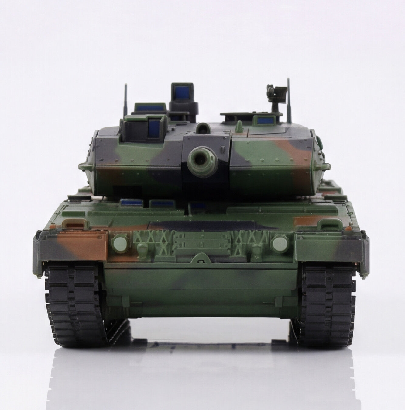 Leopard 2A6 AGING VERSION-NATO TRICOLOR CAMOUFLAGE