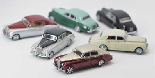 GFCC Rolls Royce Silver Cloud 1955 Ivory 1:64 Scale Diecast Model