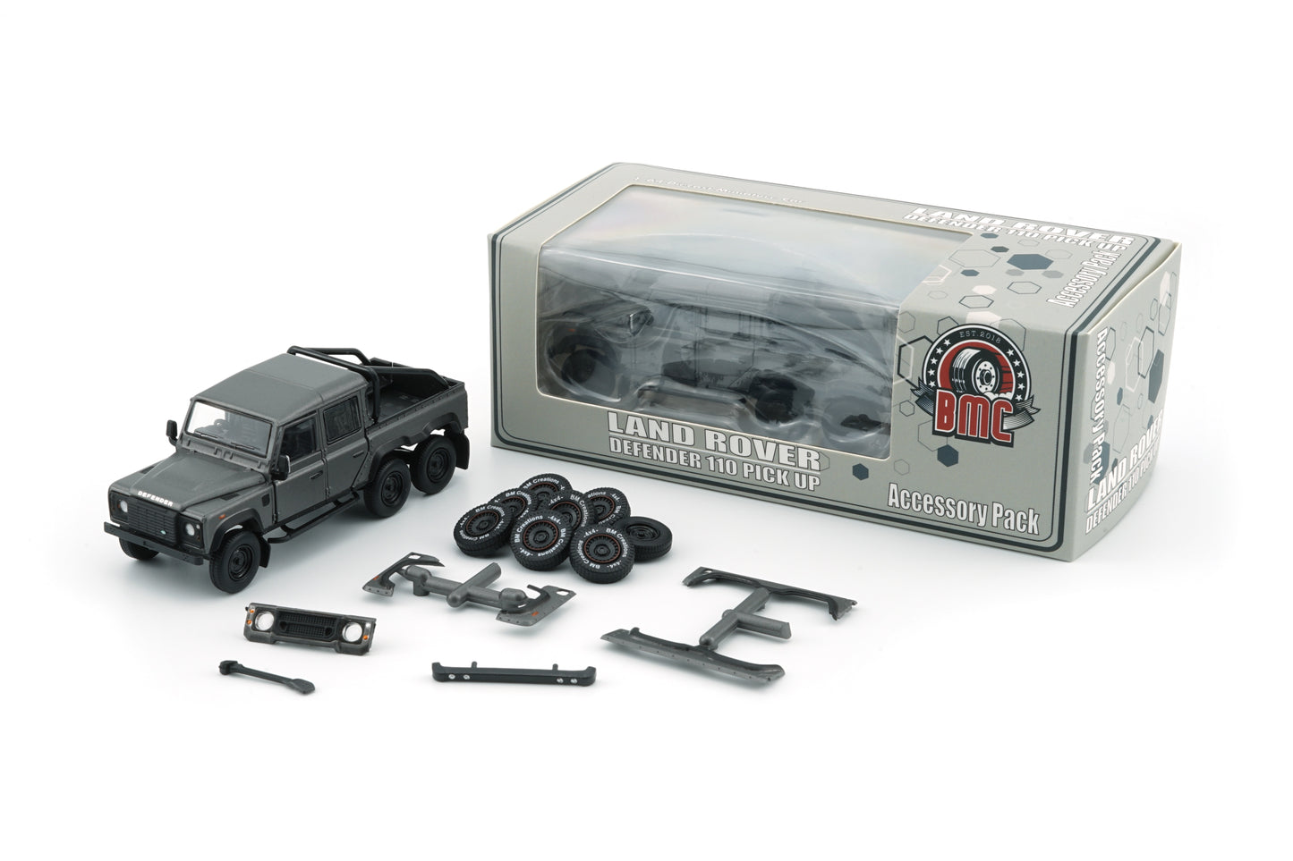 1:64 Land Rover 2016 Defender 110 PickUp 6x6 Accessory Pack – Dark Grey Silver (RHD)