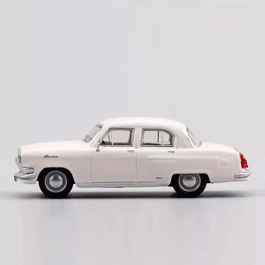 Perka GAZ-21 Volga White 1:64 Scale Diecast Model