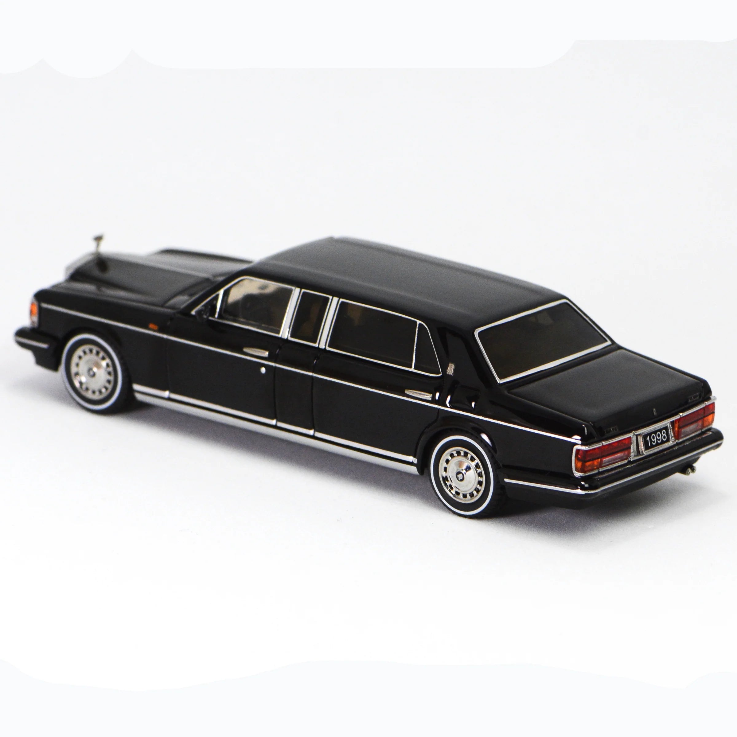 GFCC Rolls-Royce Silver Spur Park Ward 1998 Black 1:64 Diecast