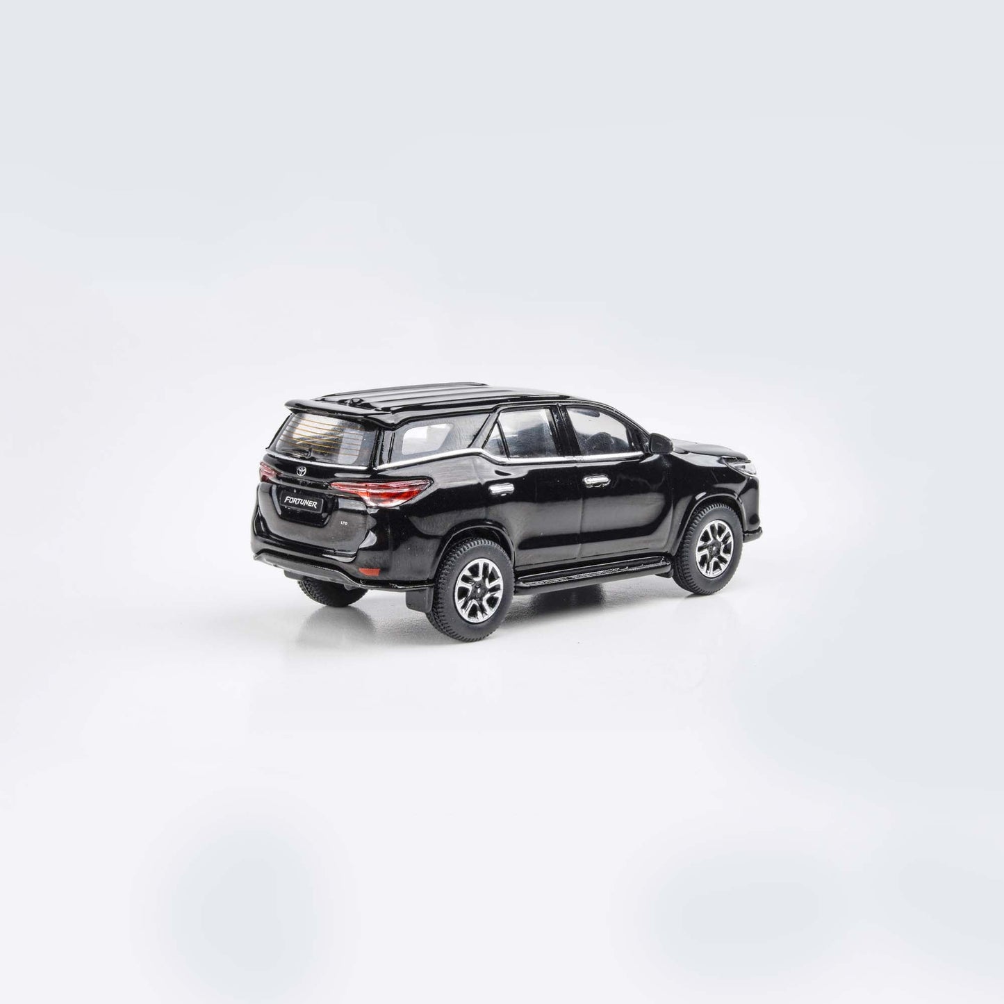 Toyota Fortuner 2023, 1:64 Scale (Black)