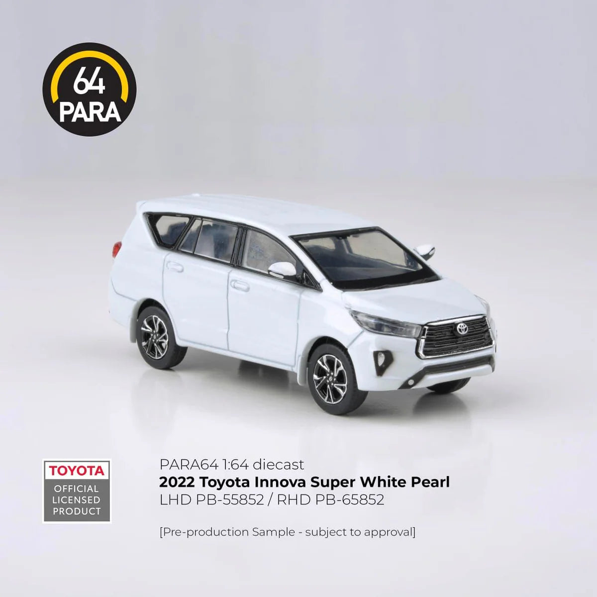 PARA64 Toyota Innova 2022 Super White Pearl 1:64 Scale Diecast Model