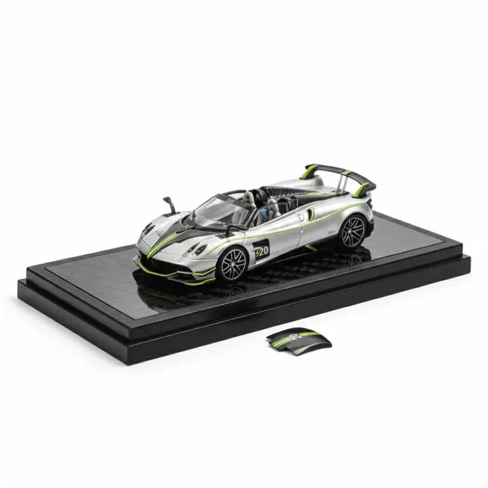 LCD Pagani Huayra Roadster BC Shanghai Toy Fair Special Package 2025 Silver Green 1:64 Scale Diecast Model