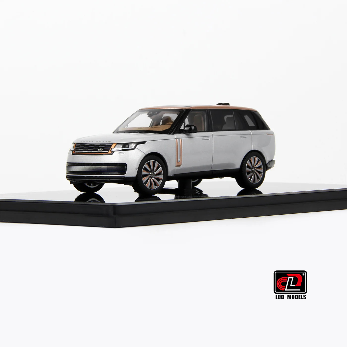 LCD Land Rover Range Rover SV Serenity Silver 1:43 Scale Diecast Model