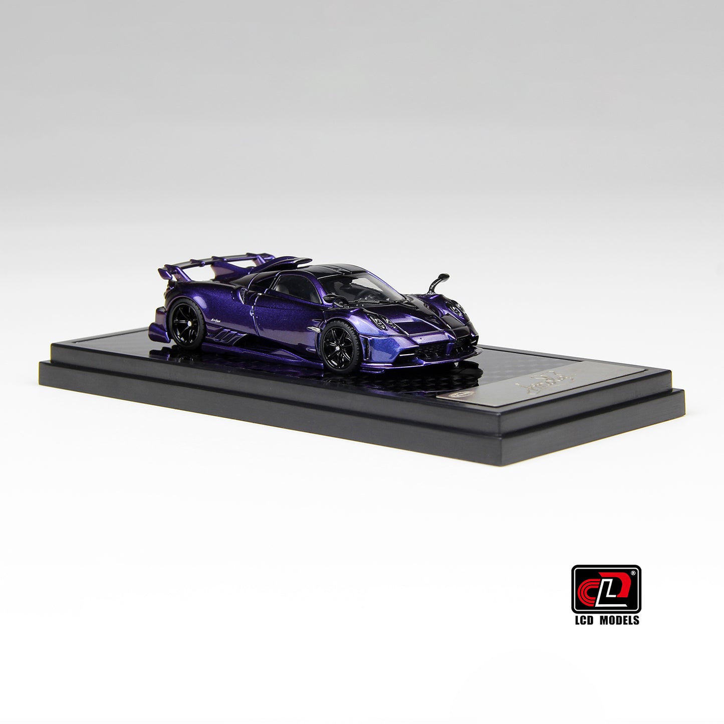 Pagani Imola Coupe 1:64