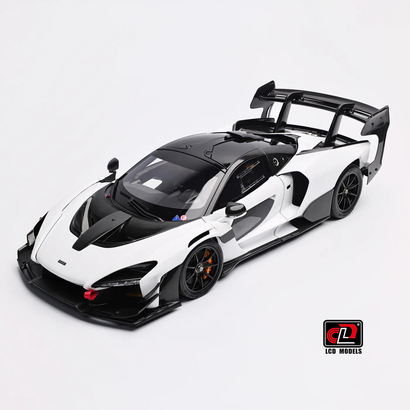 LCD McLaren Senna GTR White 1:18 Scale Diecast Model