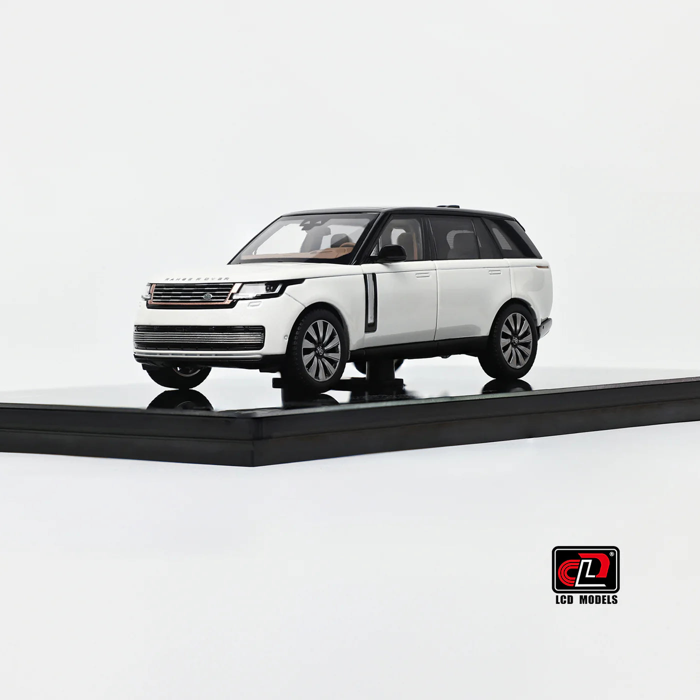 LCD Land Rover Range Rover SV Serenity White with Black Roof 1:43 Scale Diecast Model