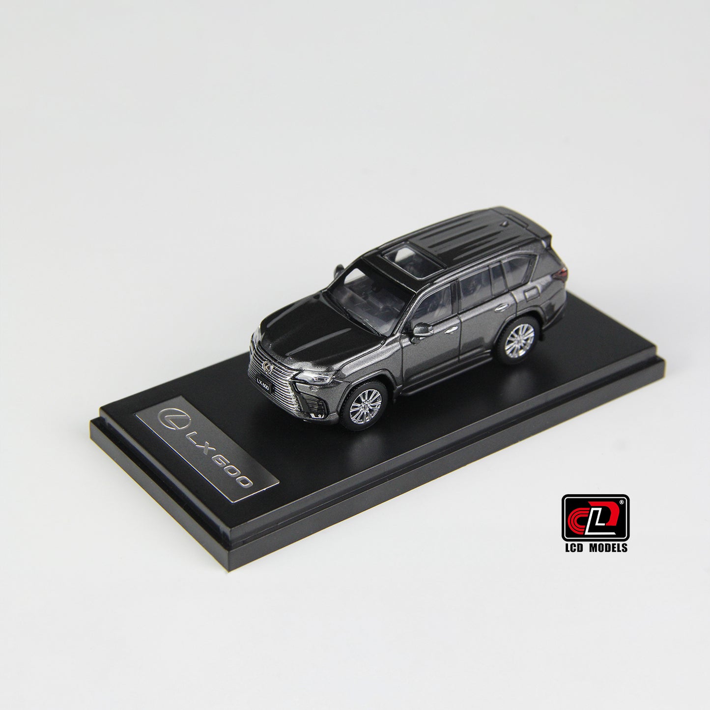 Lexus LX600 1:64