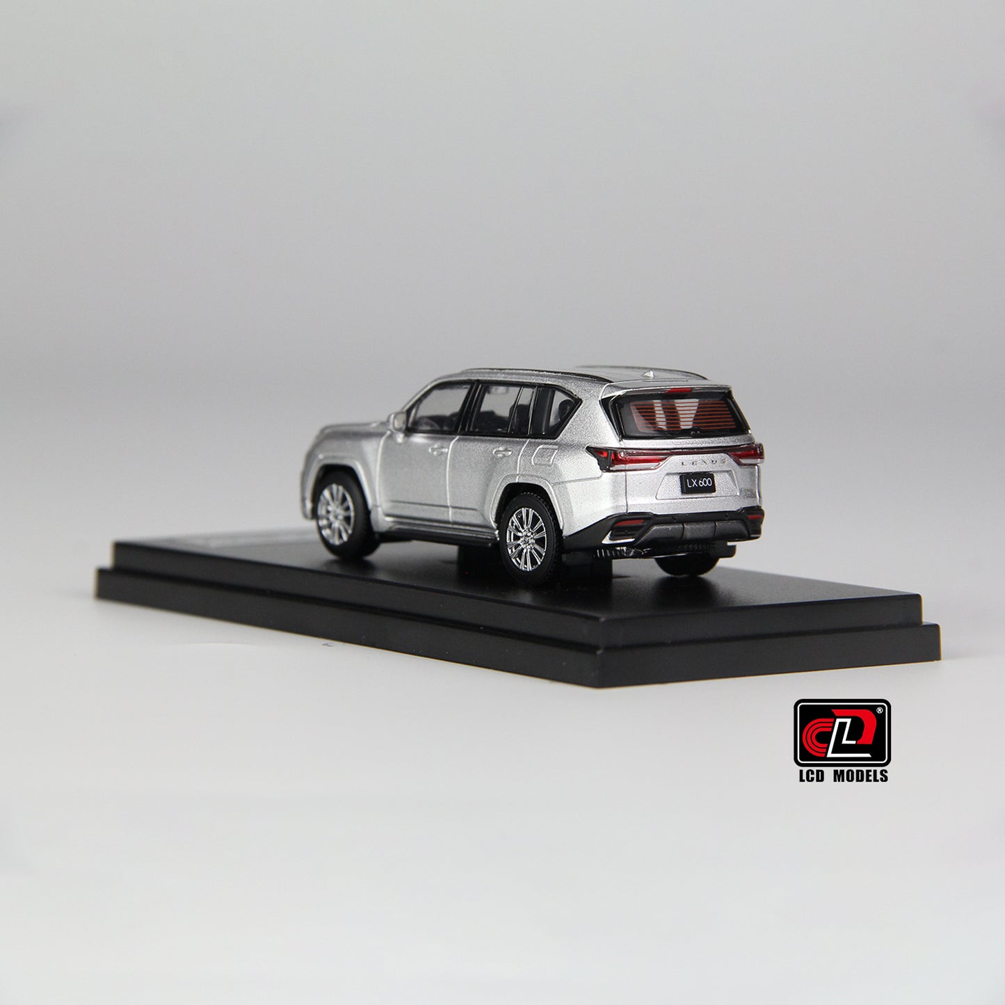 Lexus LX600 1:64