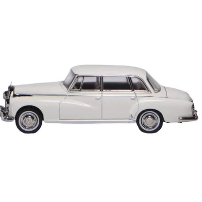 GFCC Mercedes-Benz 300D 1959 White 1:64 Scale Diecast Model