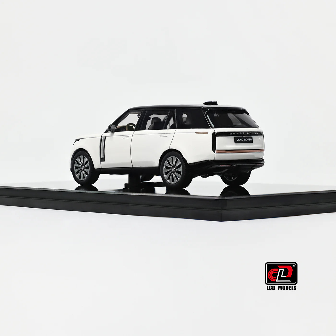 LCD Land Rover Range Rover SV Serenity White with Black Roof 1:43 Scale Diecast Model