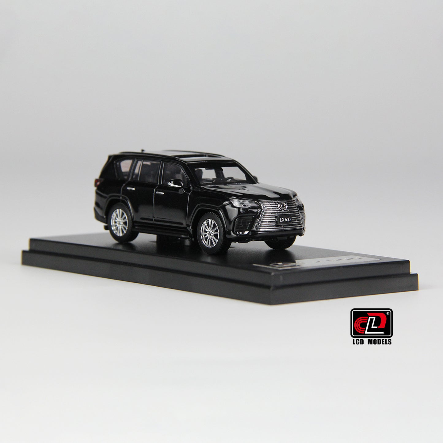Lexus LX600 1:64