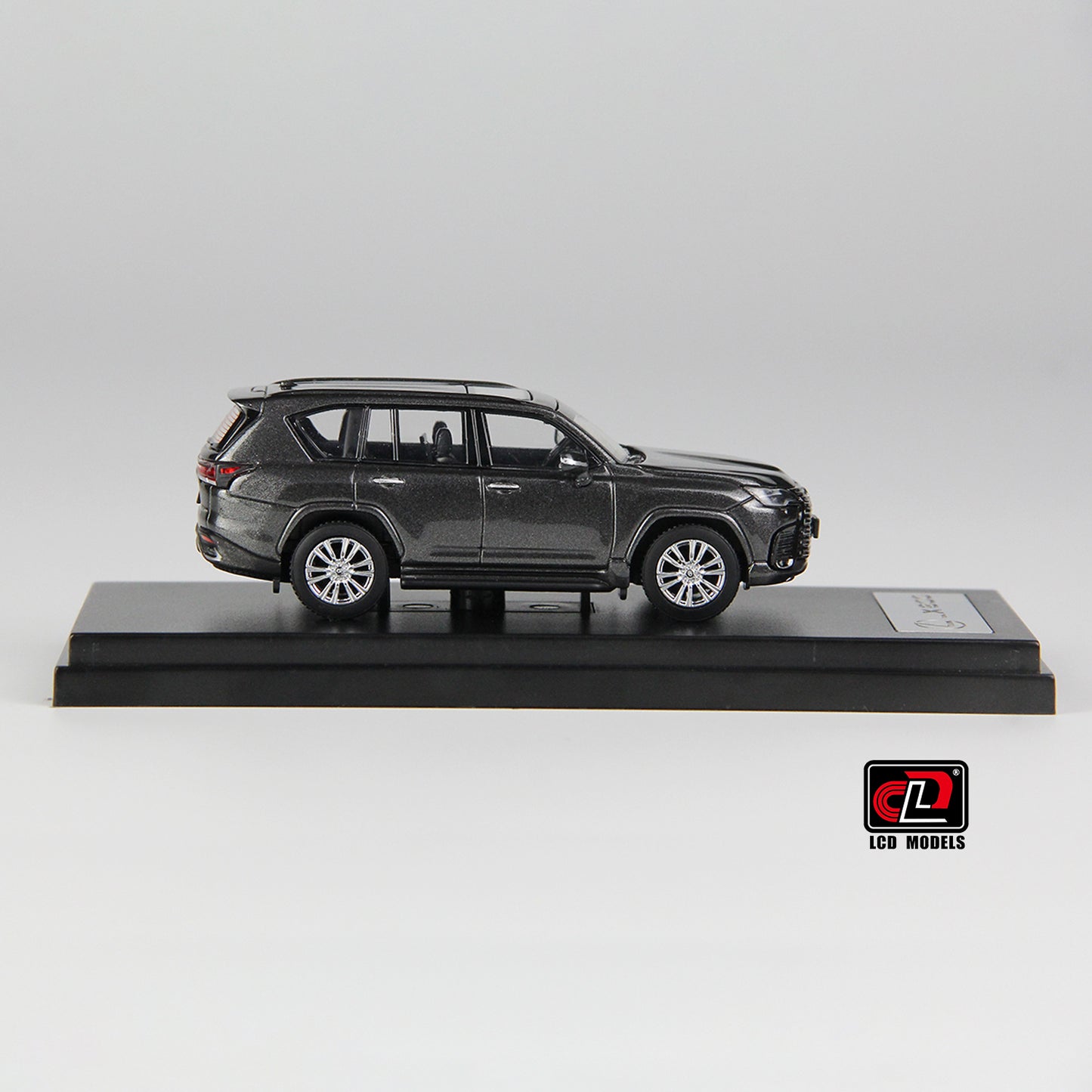 Lexus LX600 1:64