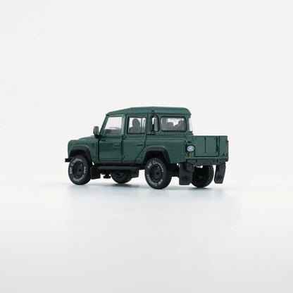 1:64 Land Rover 2016 Defender 110 Pick Up – Green (LHD)