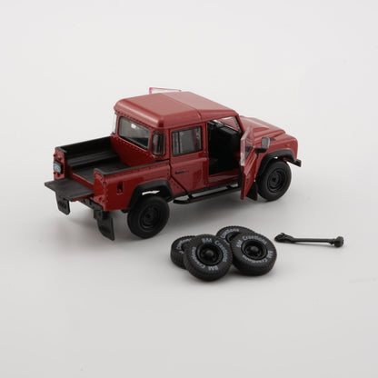 1:64 Land Rover 2016 Defender 110 Pick Up – Orange (LHD)