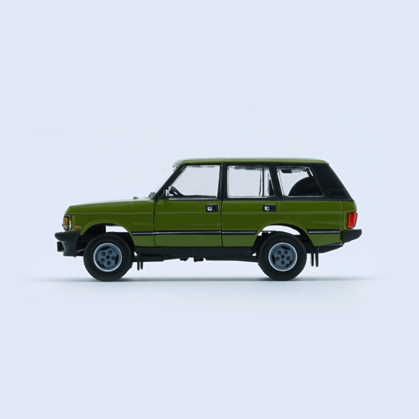 1:64 Land Rover Range Rover Classic LSE – Classic Green (LHD)