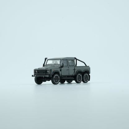 1:64 Land Rover 2016 Defender 110 PickUp 6x6 Accessory Pack – Dark Grey Silver (RHD)
