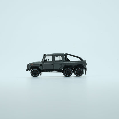 1:64 Land Rover 2016 Defender 110 PickUp 6x6 Accessory Pack – Dark Grey Silver (RHD)
