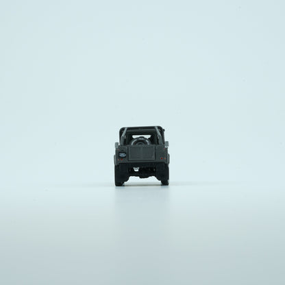 1:64 Land Rover 2016 Defender 110 PickUp 6x6 Accessory Pack – Dark Grey Silver (RHD)