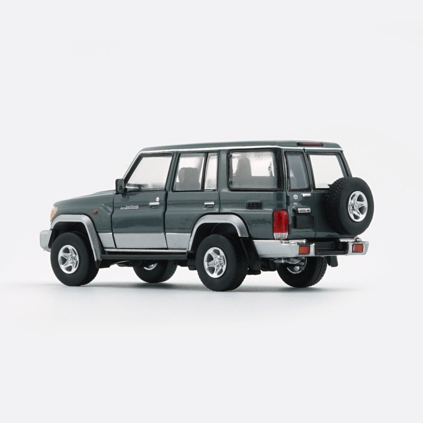 1:64 Toyota Land Cruiser LC76 – Dark Grey (LHD)