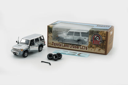 1:64 Toyota Land Cruiser LC76 – Silver (LHD)