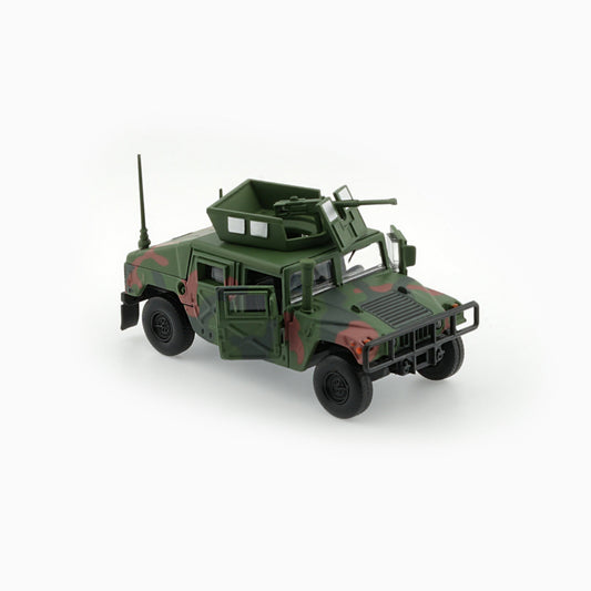 BMC 1:64 Humvee 4-CT – Woodland Camo with Stand Plate