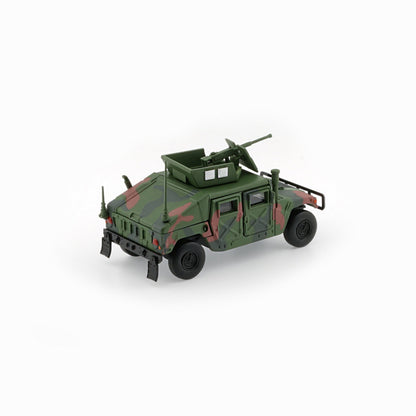 1:64 Humvee 4-CT – Woodland Camo with Stand Plate