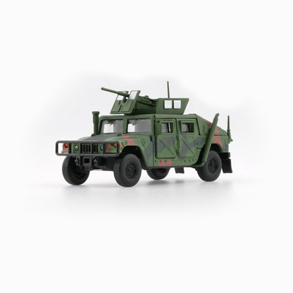 1:64 Humvee 4-CT – Woodland Camo with Stand Plate