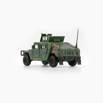 1:64 Humvee 4-CT – Woodland Camo with Stand Plate
