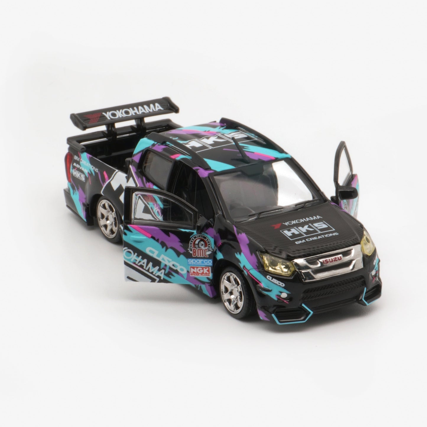 1:64 Isuzu D-Max 2018 Low Rider HKS (RHD) – TDE 2025 Edition