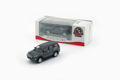 1:64 Toyota Fortuner 2018 – Silver (RHD)