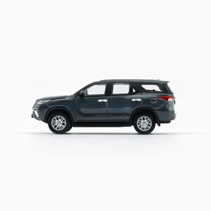 1:64 Toyota Fortuner 2018 – Silver (RHD)
