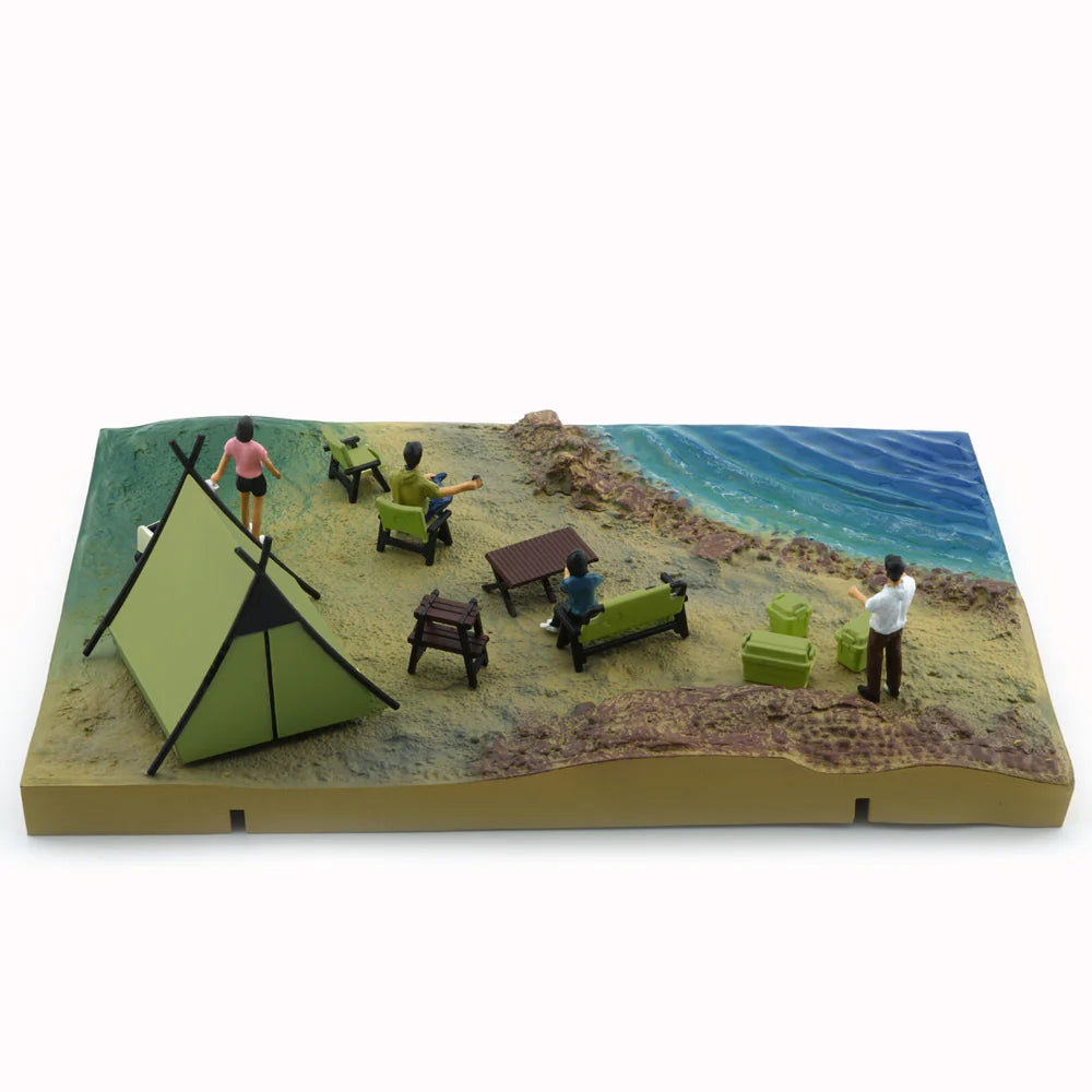 BMC Diorama City_003 Camp Site Version Orange Tent, 1:64 Scale