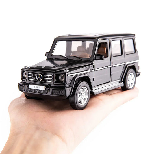 Mercedes-Benz G 350 d 1:32 Scale Diecast Luxury SUV Collectible