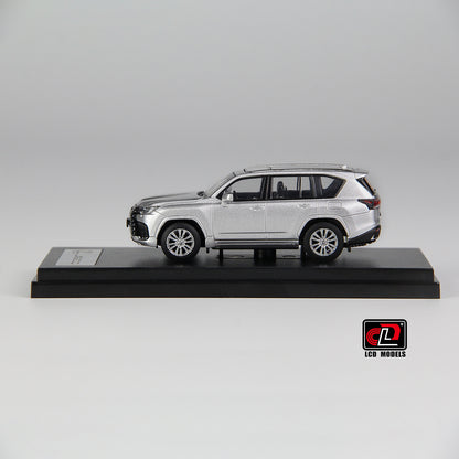 Lexus LX600 1:64