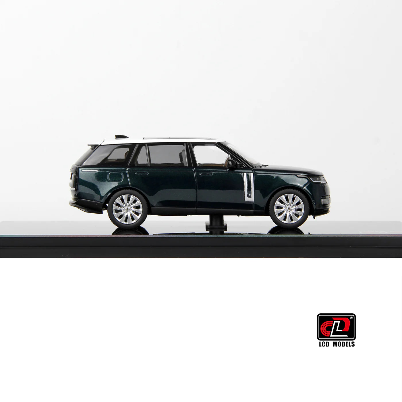 LCD Land Rover Range Rover SV Serenity Green with White Roof 1:43 Scale Diecast Model