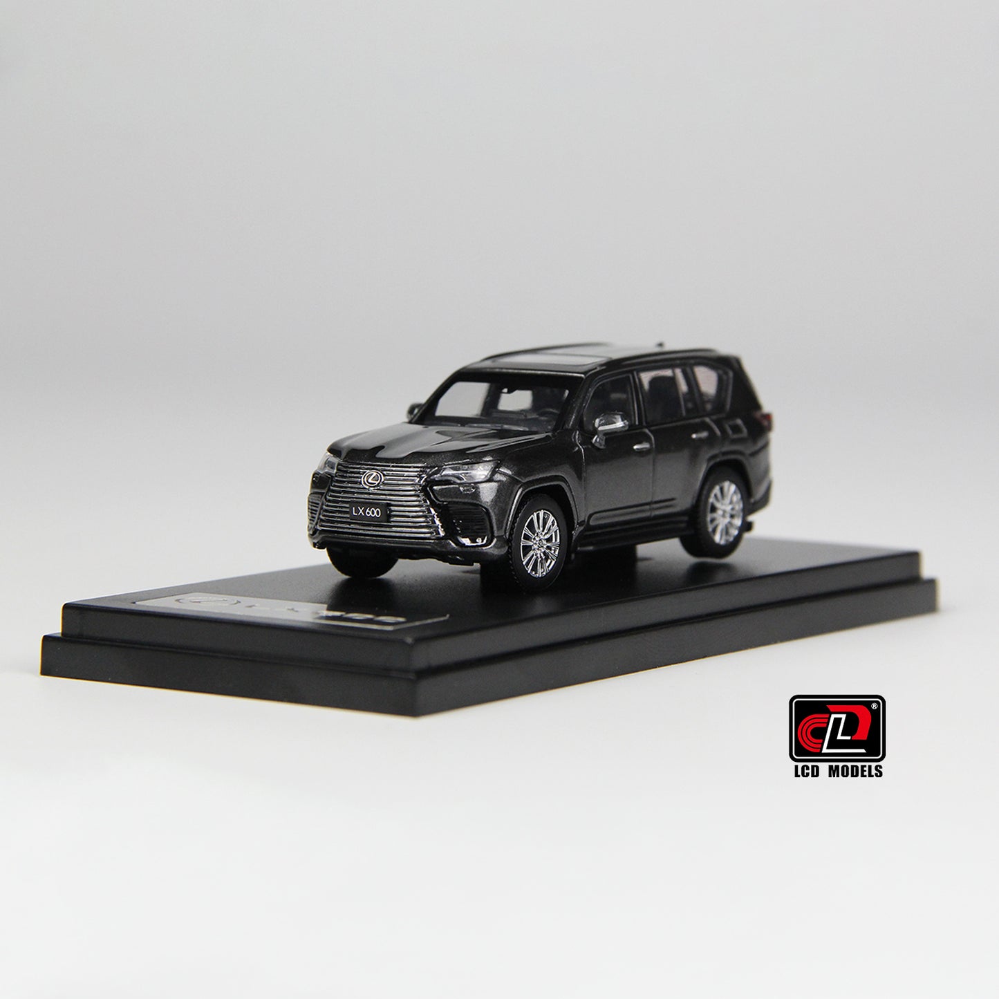 Lexus LX600 1:64