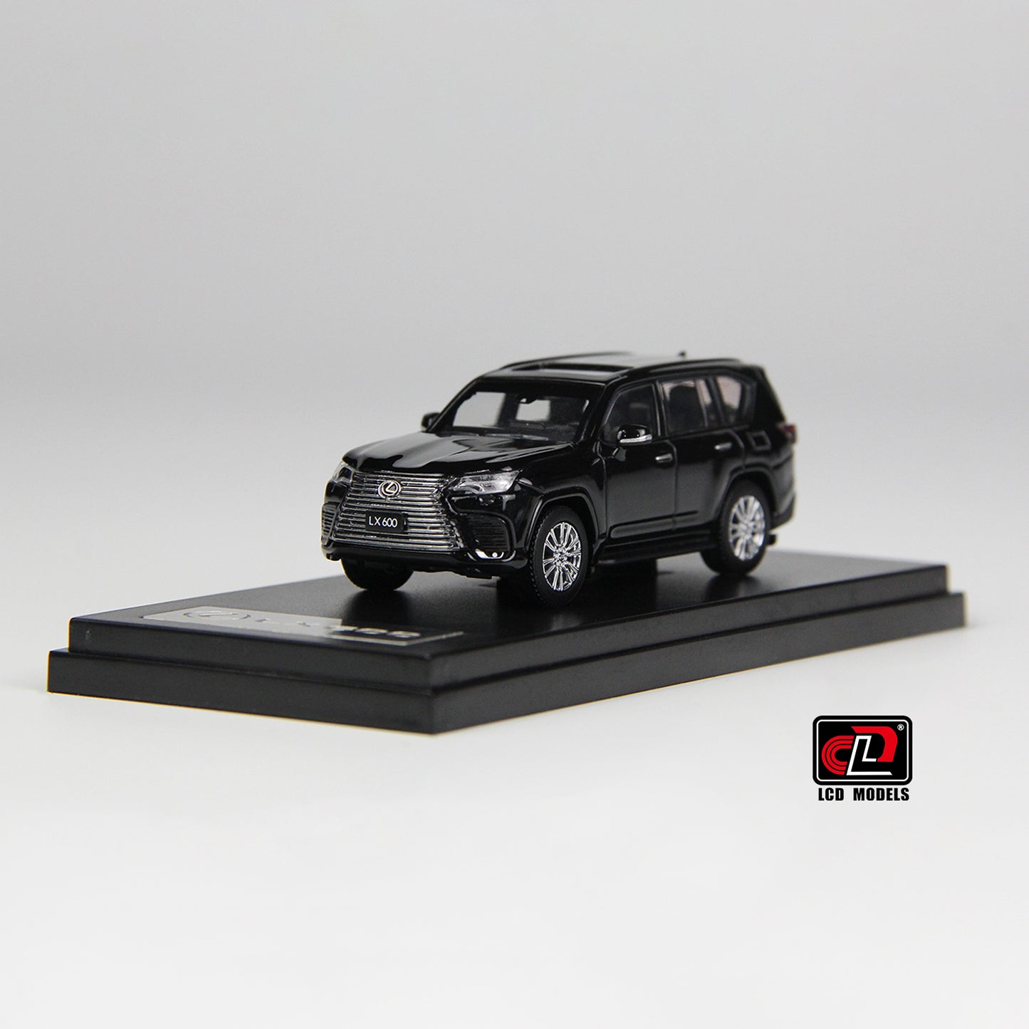 Lexus LX600 1:64