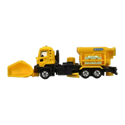 Takara Tomy Tomica No.39 Deicing NWS60BC5 Material Spreader 1:120 Scale (Yellow)