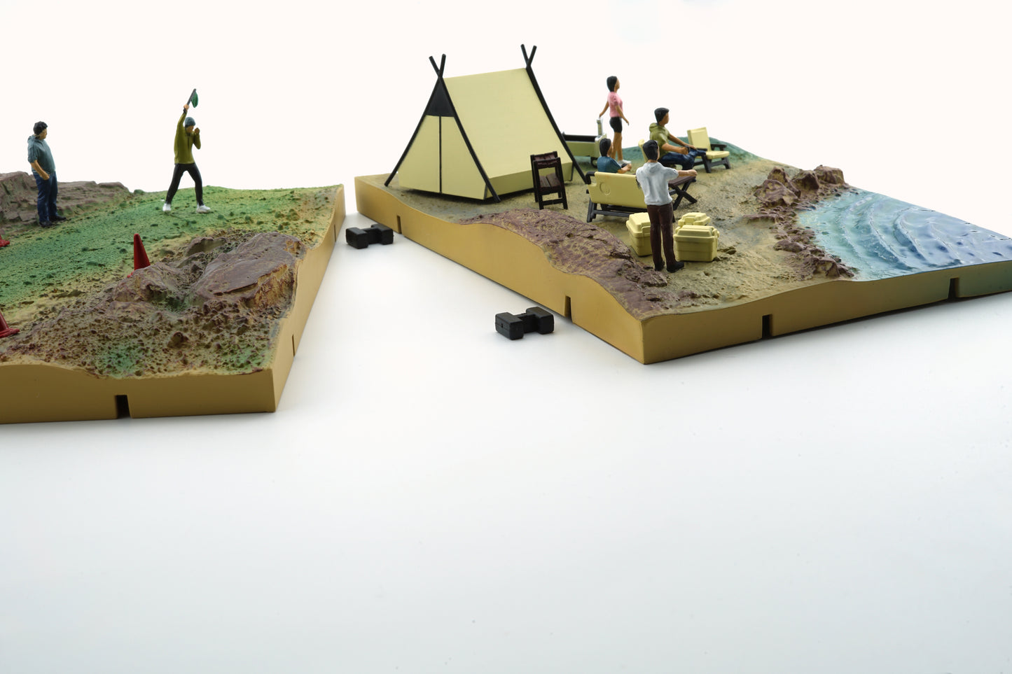 Diorama City_003 Camp Site Version – Orange Tent