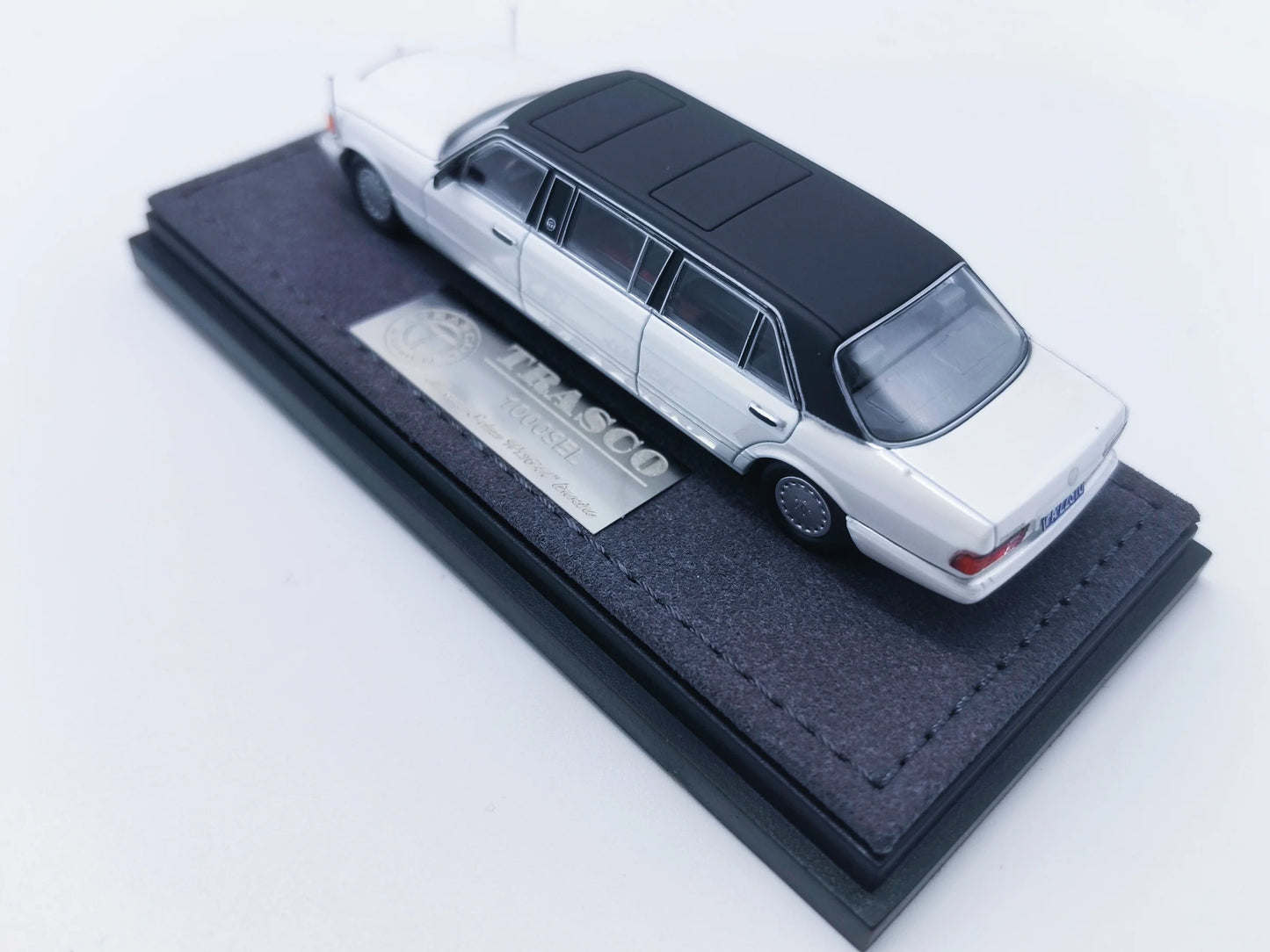 HEC 2026 The Art of Model Mercedes S-Class W126 Trasco 1000SEL Limousine White 1:64 Scale Diecast Model
