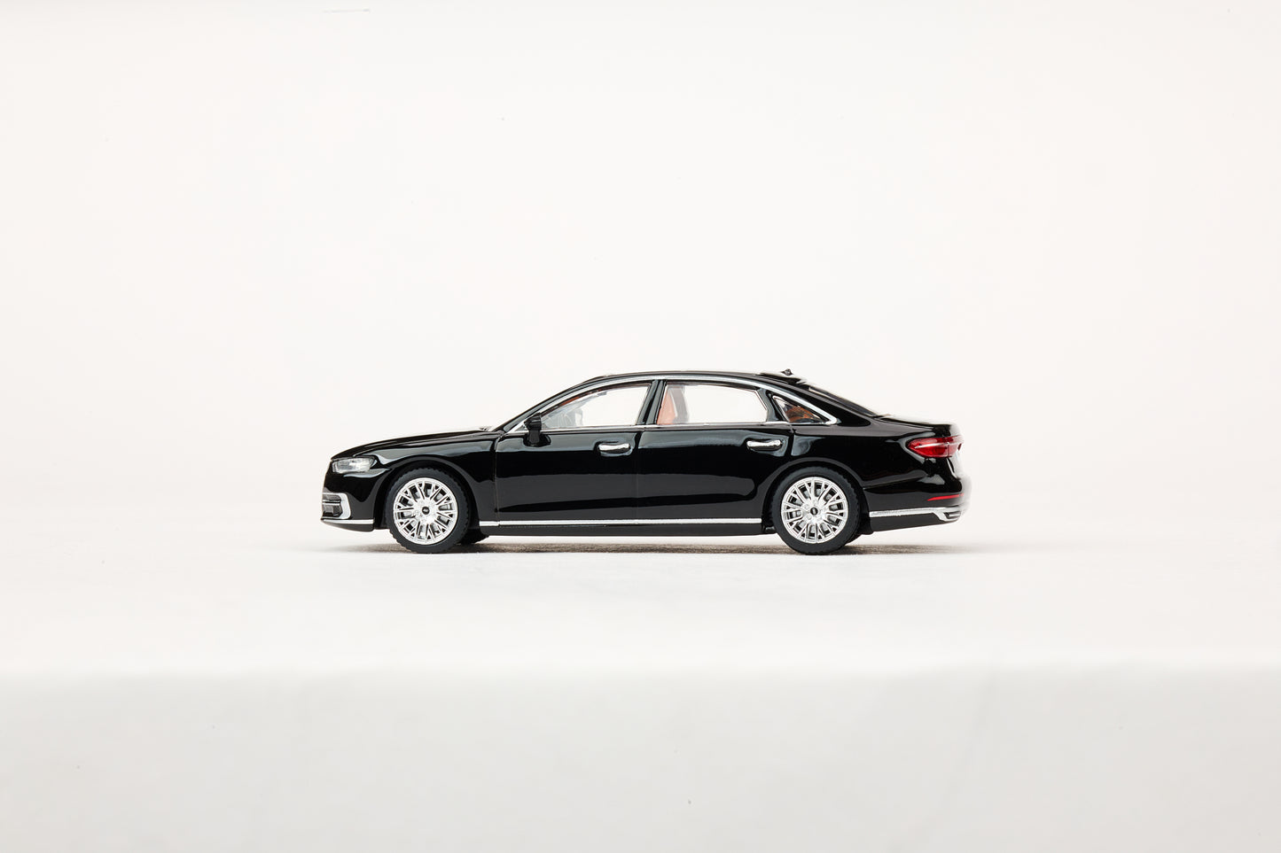 2021 AUDI A8L-BLACK