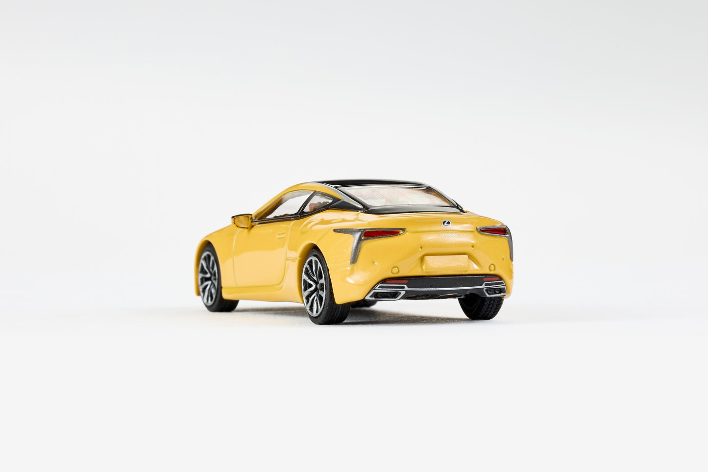 2020  LEXUS LS 500h-YELLOW