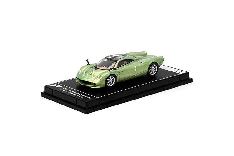 Premium scale diecast model car  – Pagani Huayra Codalunga, 1:64 Scale (Green) Collectible