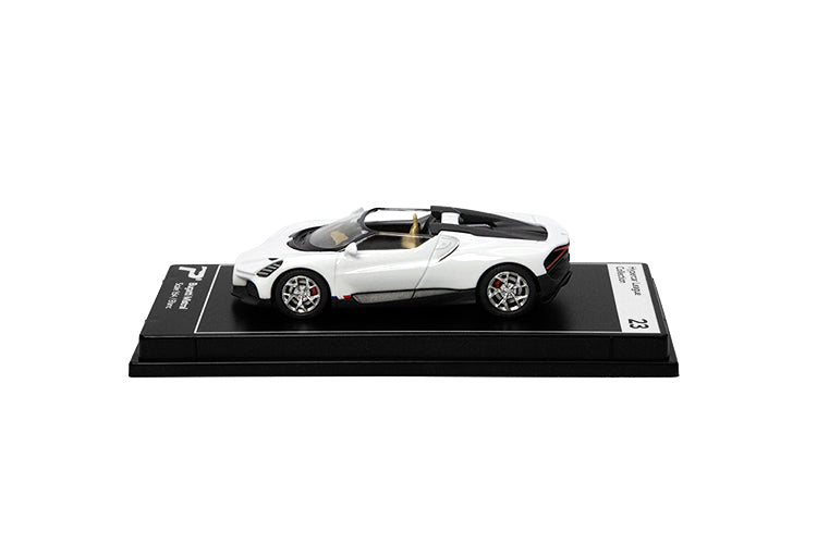 Bugatti Mistral, 1:64 Scale (White)