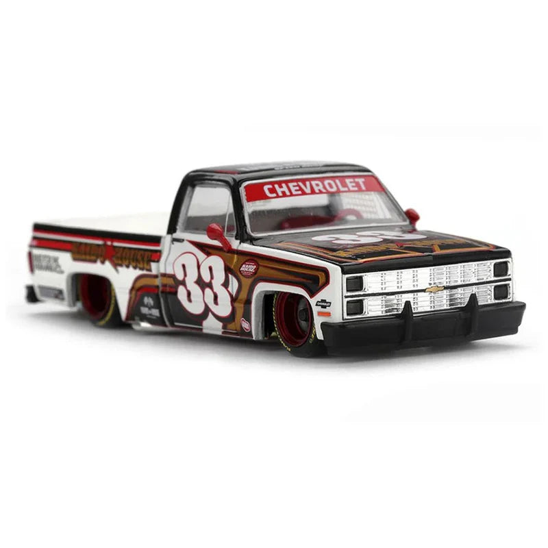 MINI GT Chevrolet Silverado Kaido Intimidator V1, 1:64 Scale