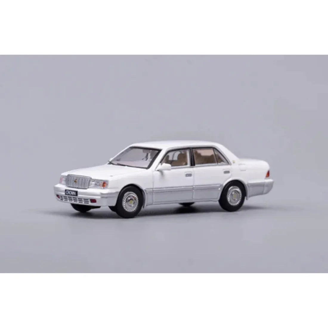 Toyota Crown, 1:64 Scale (White) collectible diecast model at Poketwheels