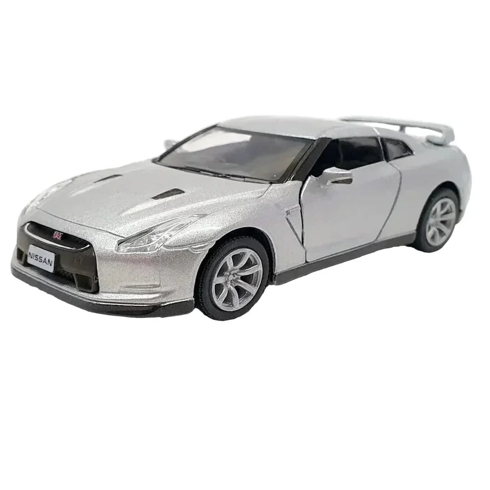 Kinsmart Nissan GT-R R35 2009 1:36 Scale Diecast Model (Silver)